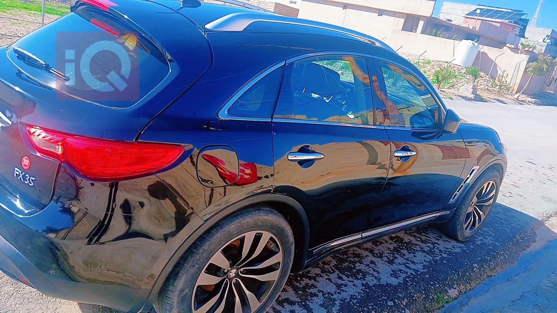 ئینفینیتی FX